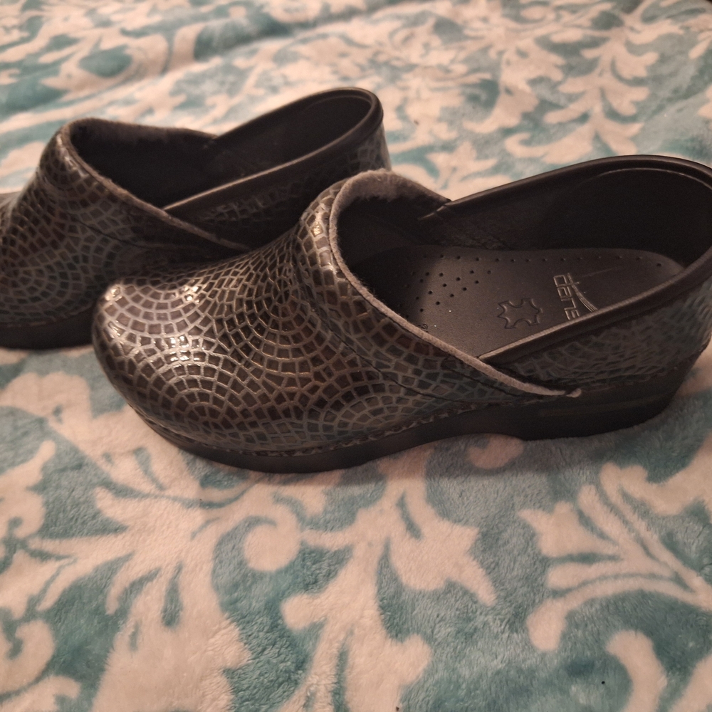 Black And Silver Patterned Clogs - image 3